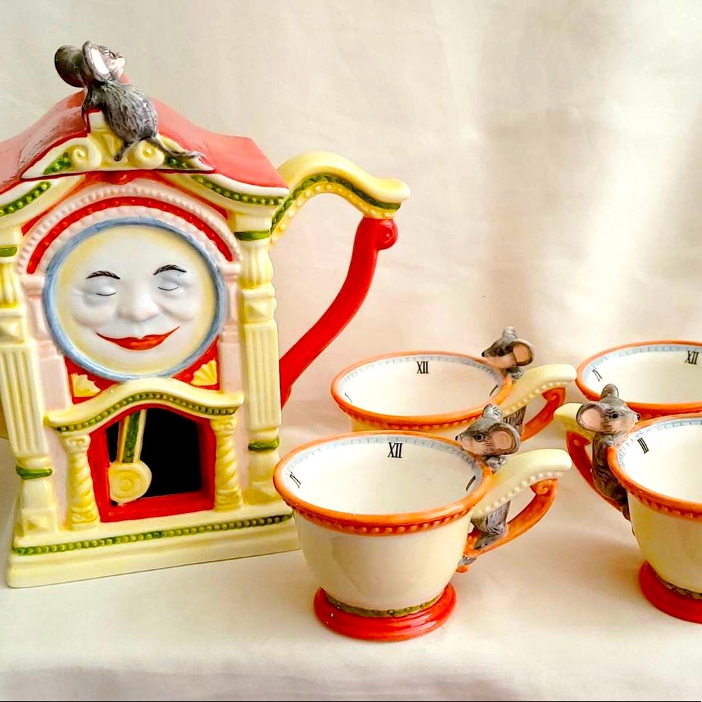 HICKORY DICKORY DOCK Tea Set Dept 56 Mice 1996